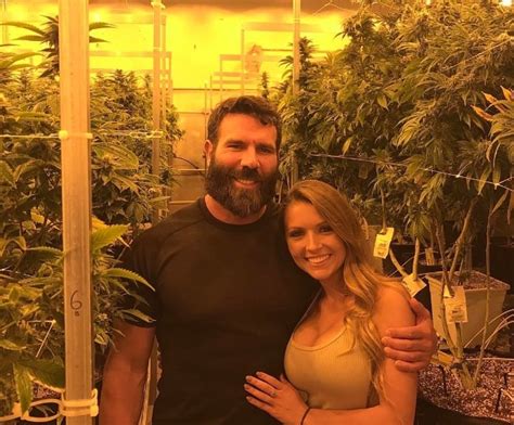 Dan Bilzerian, Sofia Bevarly: Playboy ‘f***ed three girls’ the day。